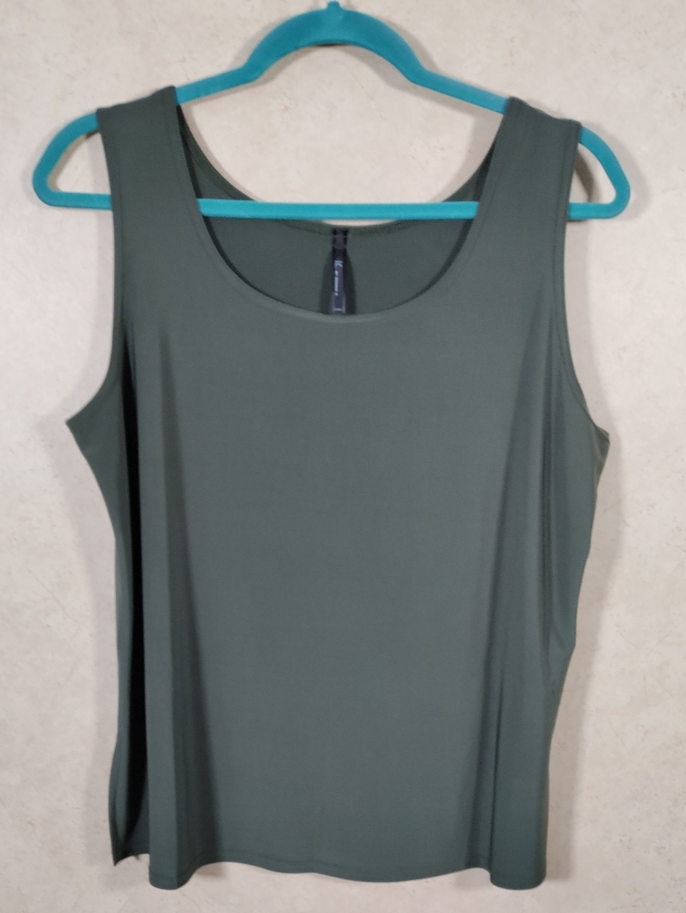J143 I.C. by Connie K Olive Green Knit Tank Top L